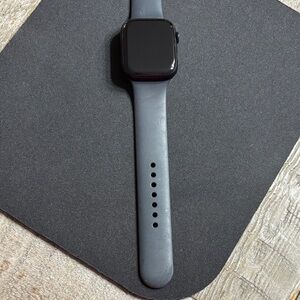 Apple Watch Series 7 - 45 MM